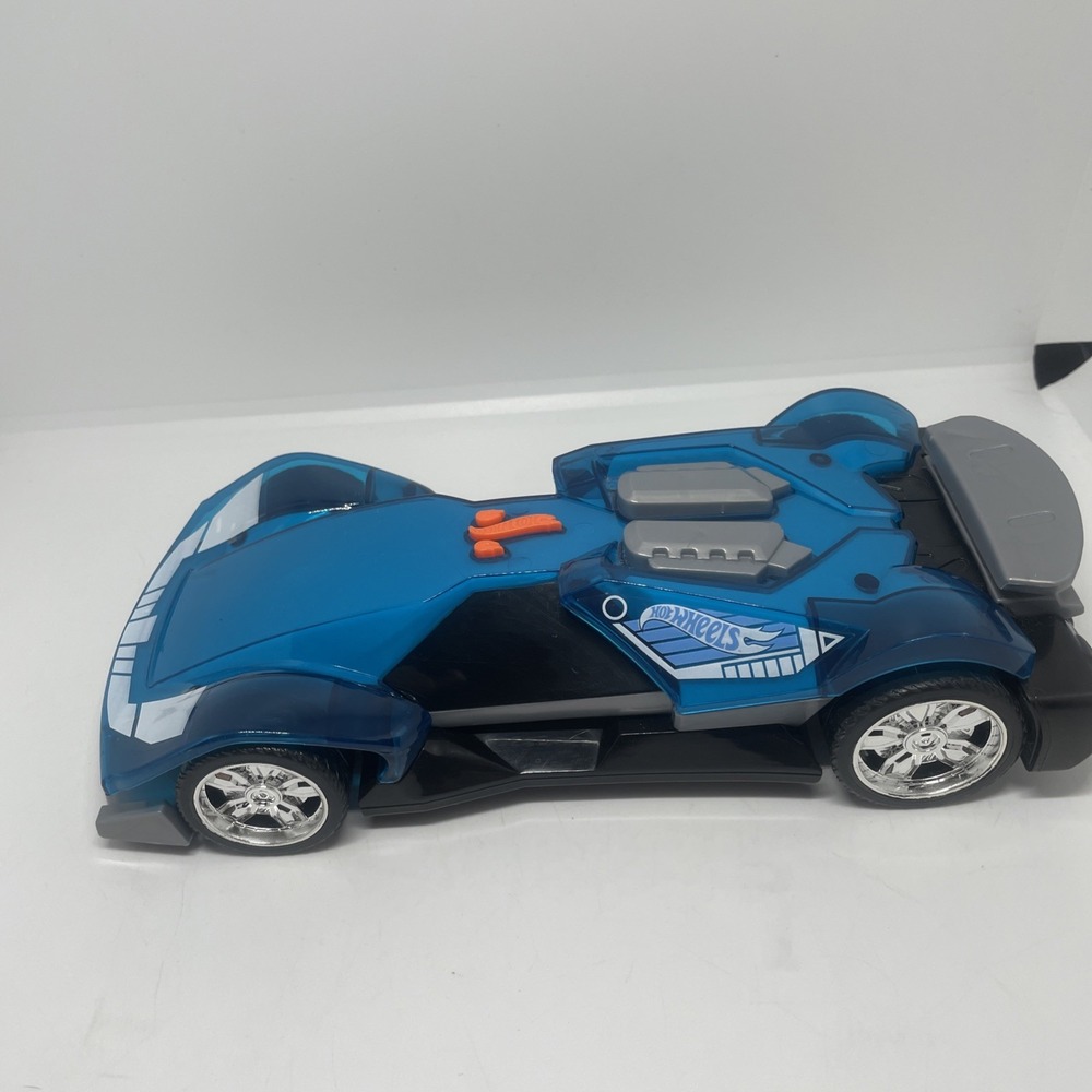 Hot Wheels Color Crashers Cyber Speeder Car  WORKING  Lights Sound‎ Moves  Fast